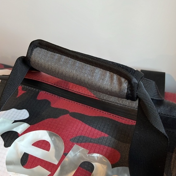 Supreme SS/21 Red Camo Duffle Bag - Picture 6 of 15